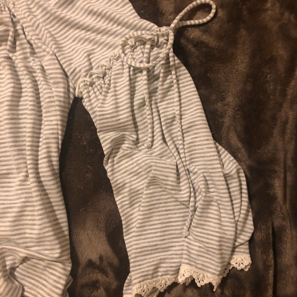 2/ $15 Boho chic off the shoulder ✌🏼 - Picture 4 of 5